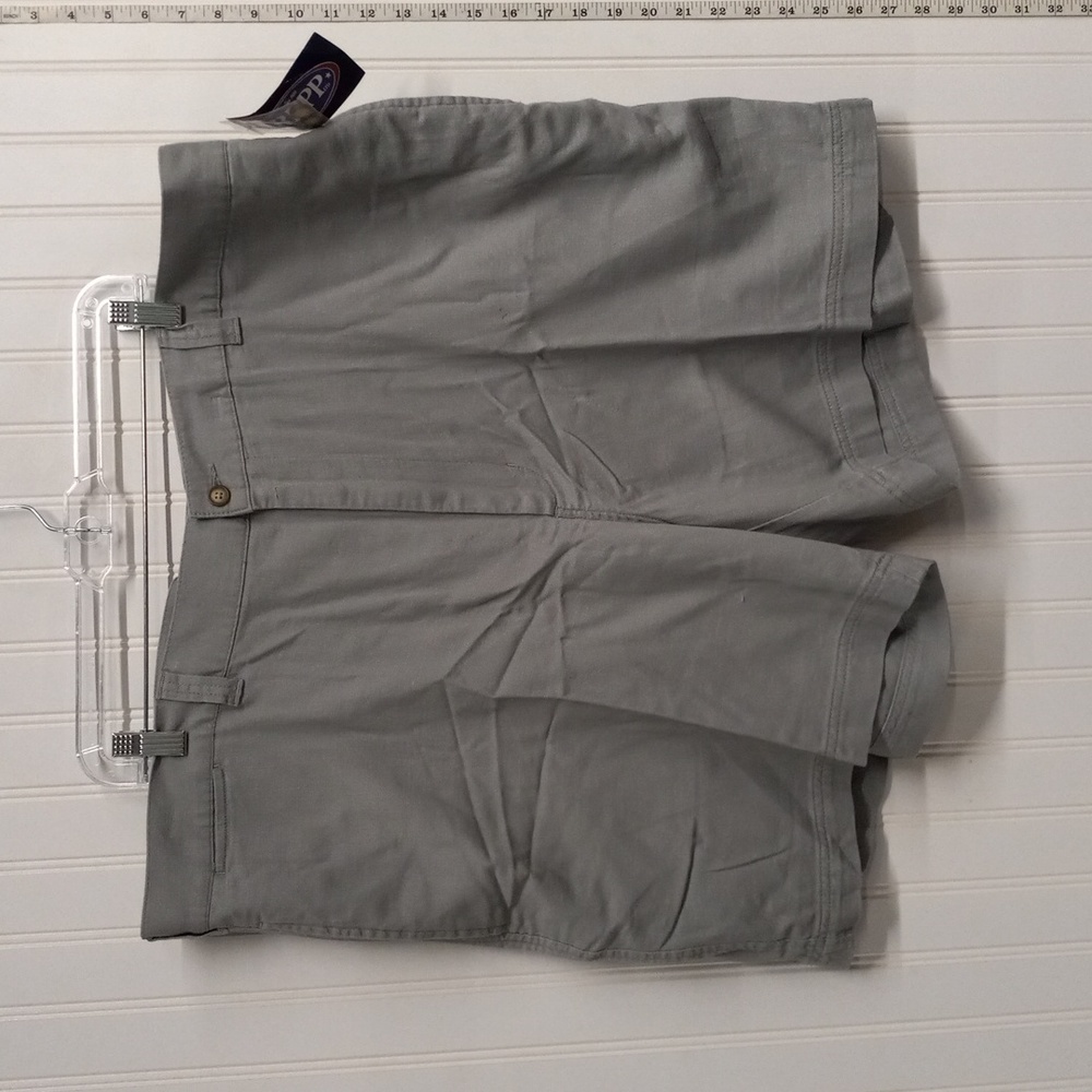 REPP men's flat front shorts size 46 color gray